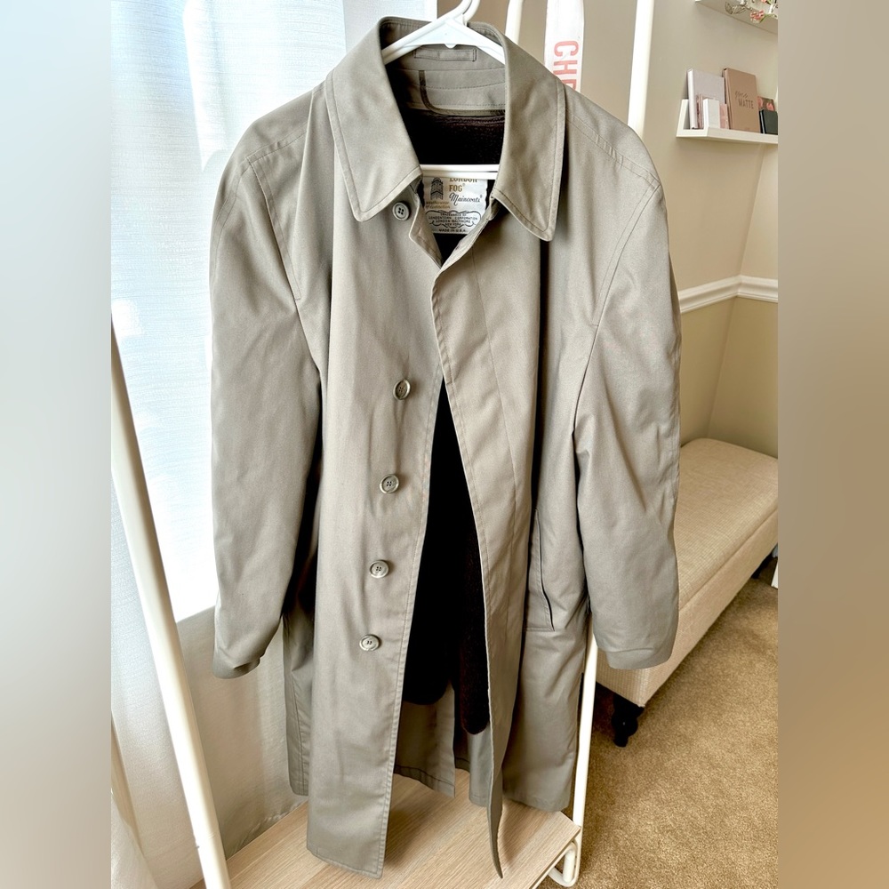 Long Fog Trenchcoat with the removable Sherpa lining